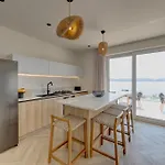 Apartment Palmezzo Beachfront With Heated Pool Trogir