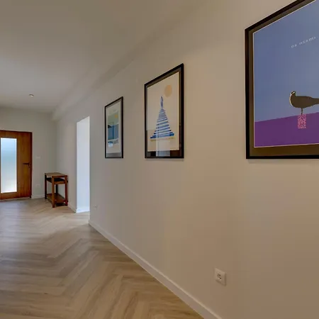 Lägenhet Palmezzo Beachfront With Heated Pool Trogir