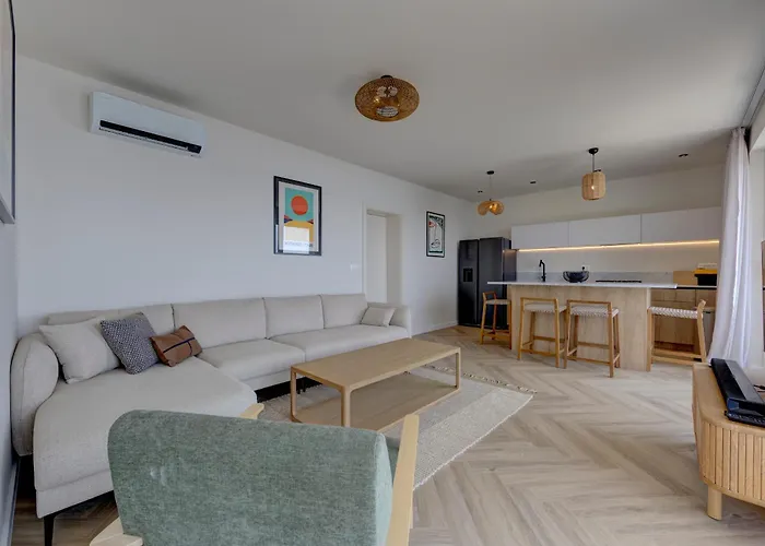 Apartman Palmezzo Beachfront With Heated Pool Trogir