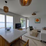 Daire Palmezzo Beachfront With Heated Pool