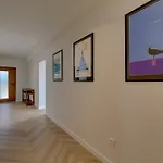 Daire Palmezzo Beachfront With Heated Pool Trogir