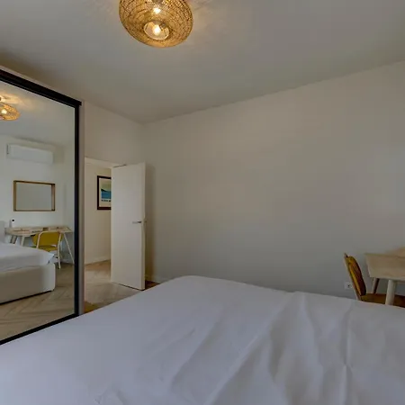 Palmezzo Beachfront With Heated Pool *