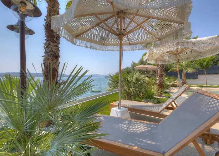 公寓 Palmezzo Beachfront With Heated Pool 特罗吉尔