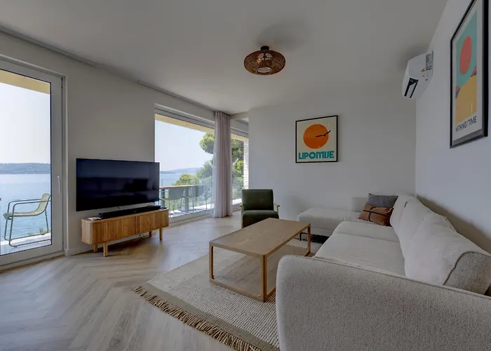 Palmezzo Beachfront With Heated Pool * 特罗吉尔