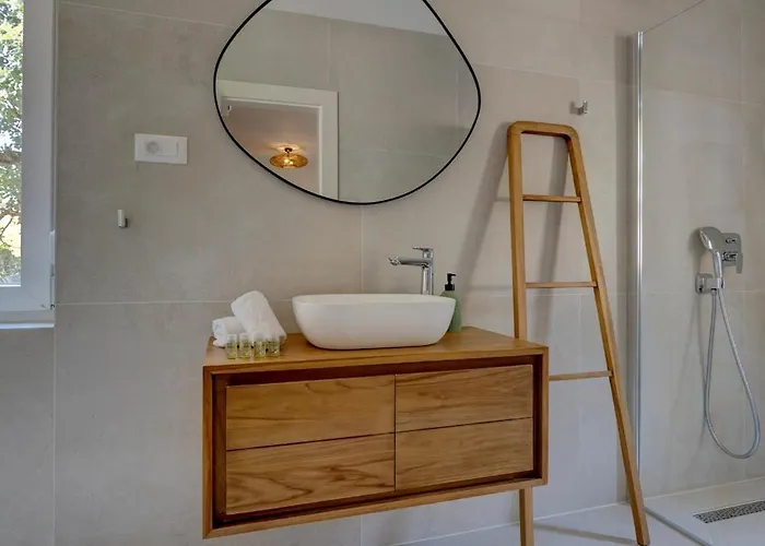 Palmezzo Beachfront With Heated Pool * Τρογκίρ